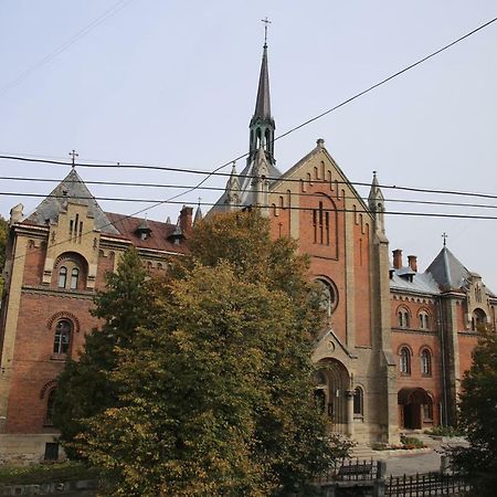Galllery Lviv Exterior photo